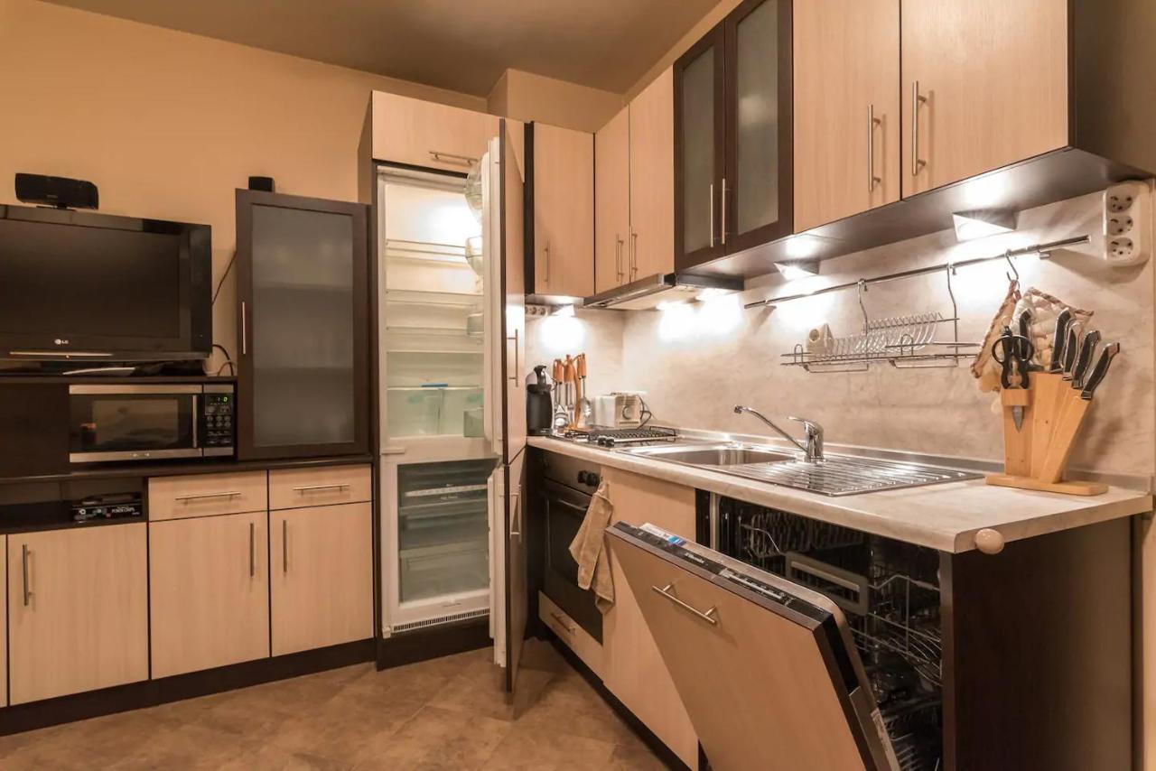 בנסקו Charming, Fully-Furnished, 2-Bedroom Apartment מראה חיצוני תמונה