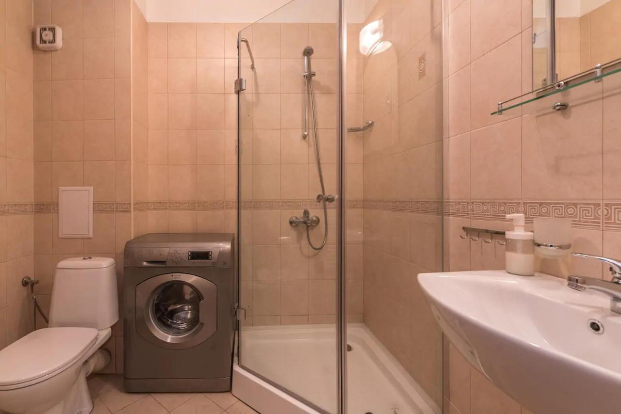 בנסקו Charming, Fully-Furnished, 2-Bedroom Apartment מראה חיצוני תמונה